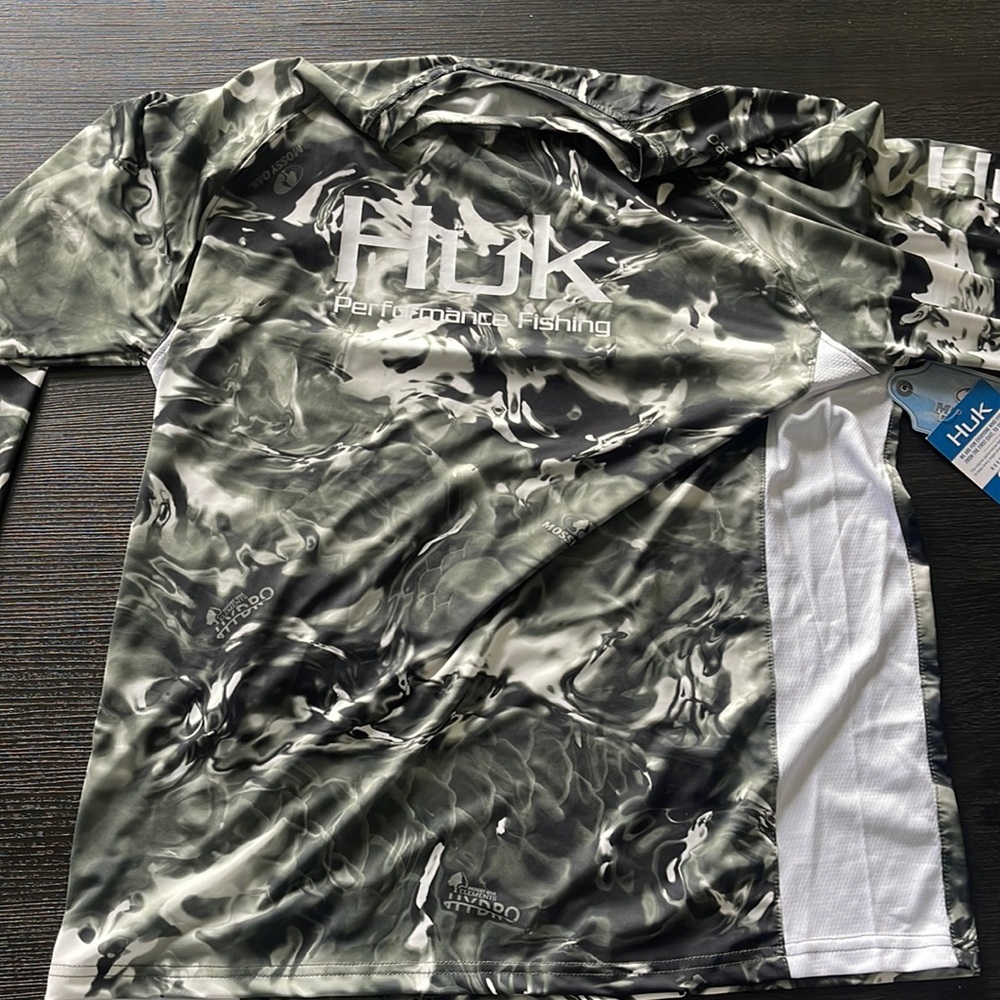 Huk Fishing Shirt Mossy Oak Collab
